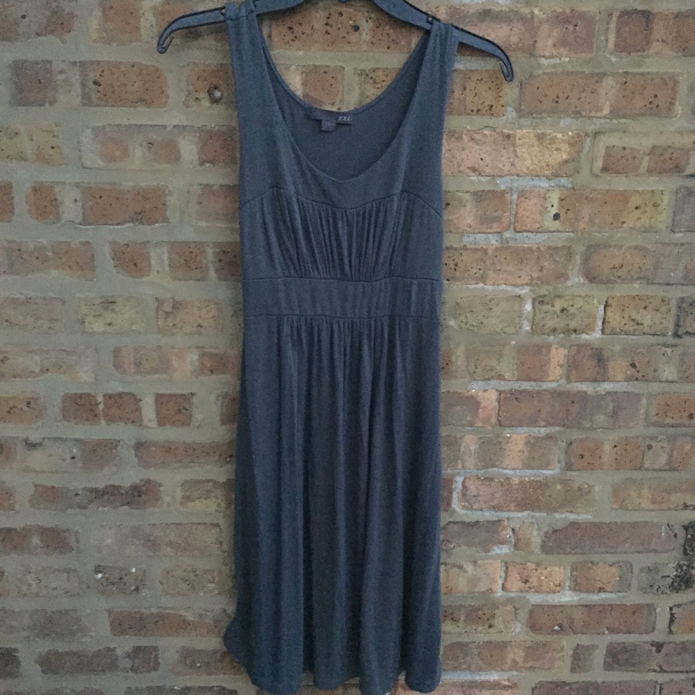 FOREVER 21 SLEEVELESS DRESS SIZE SMALL
